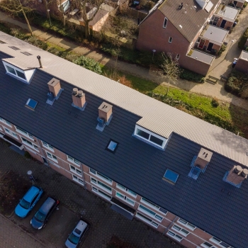 Schiedam - renovatie pannendak en dakopbouwen appartementencomplex